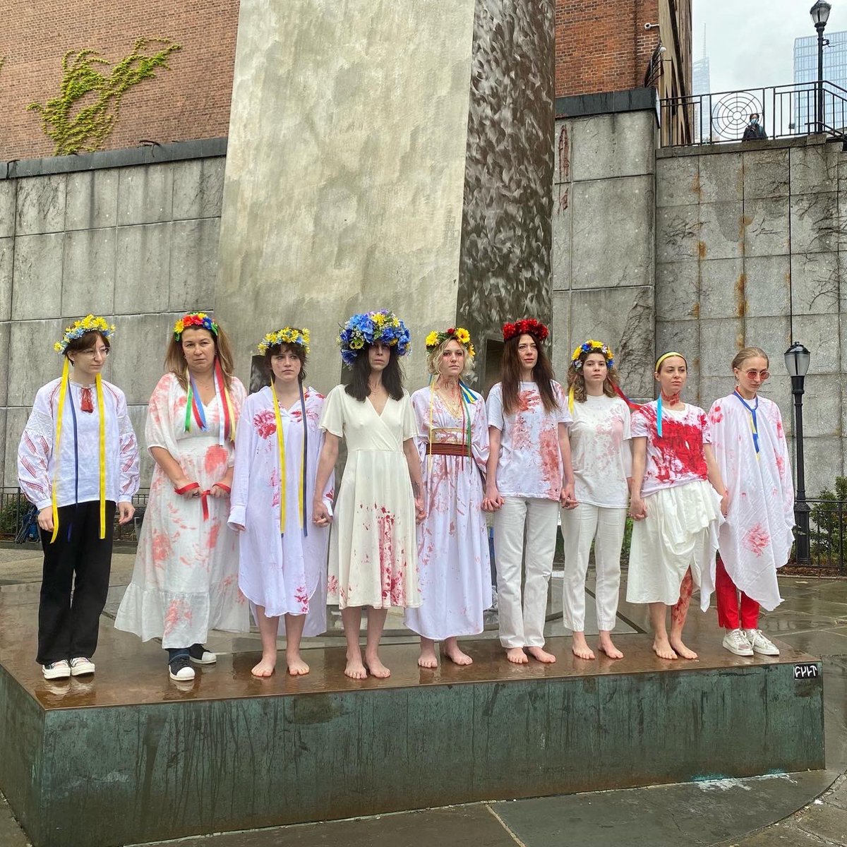 razomforukraine tweet picture