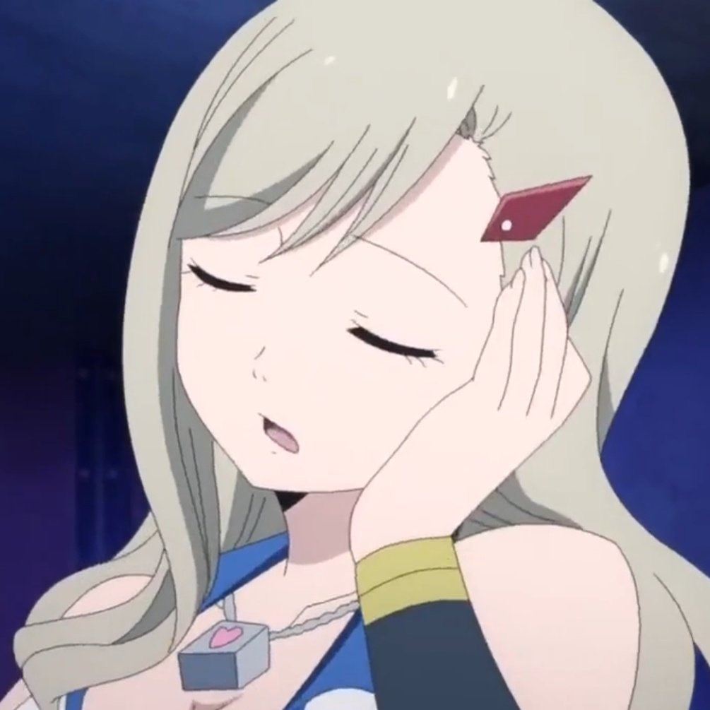 daily rebecca (@rebeccahourly) on Twitter photo 