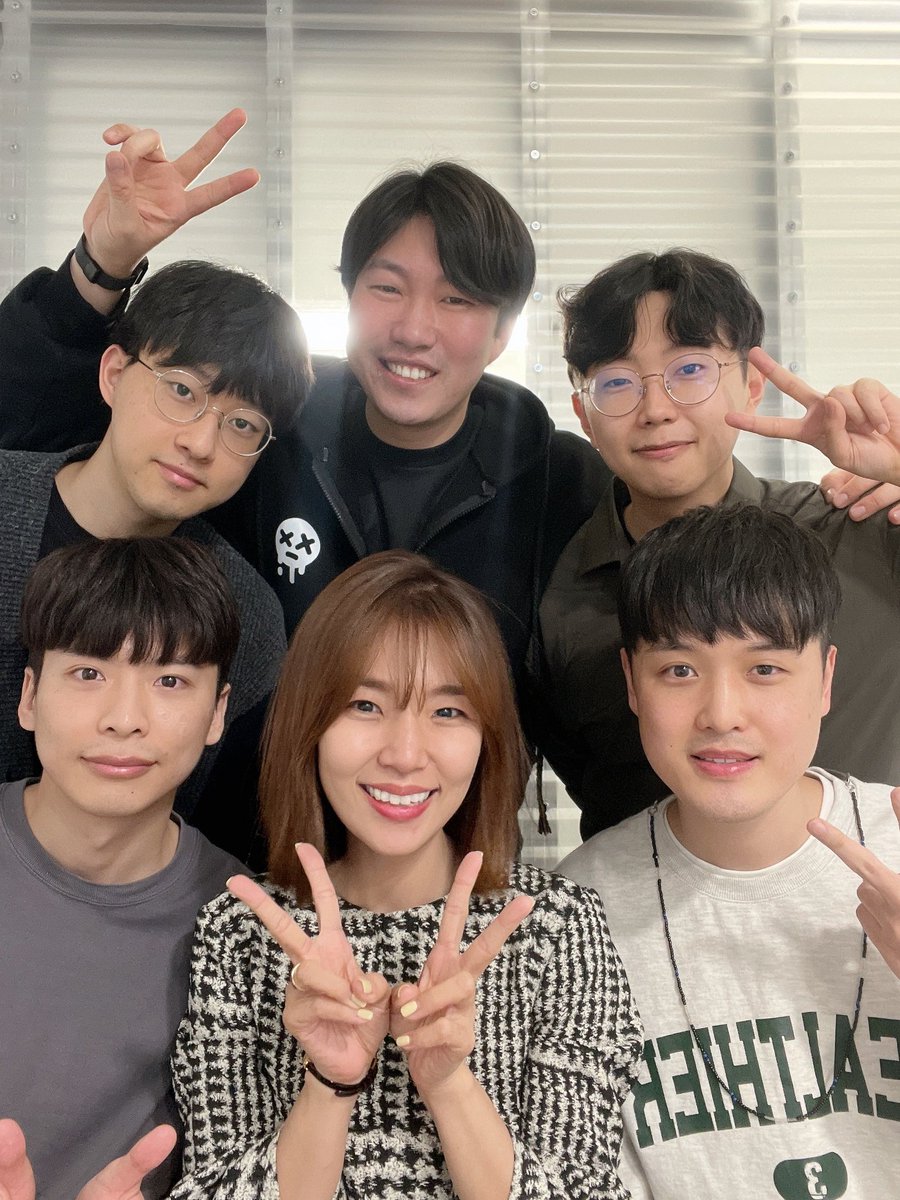 큐밀스 tweet media