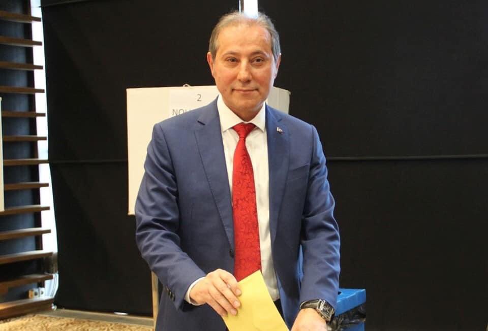 Konya Esnaf ve Sanatkarlar Odaları Birliği Olağan Genel Kurulunda güven tazeleyerek yeniden başkanlığa seçilen aynı zamanda yönetim kurulu üyemiz olan Muharrem Karabacak beyi tebrik ederiz.