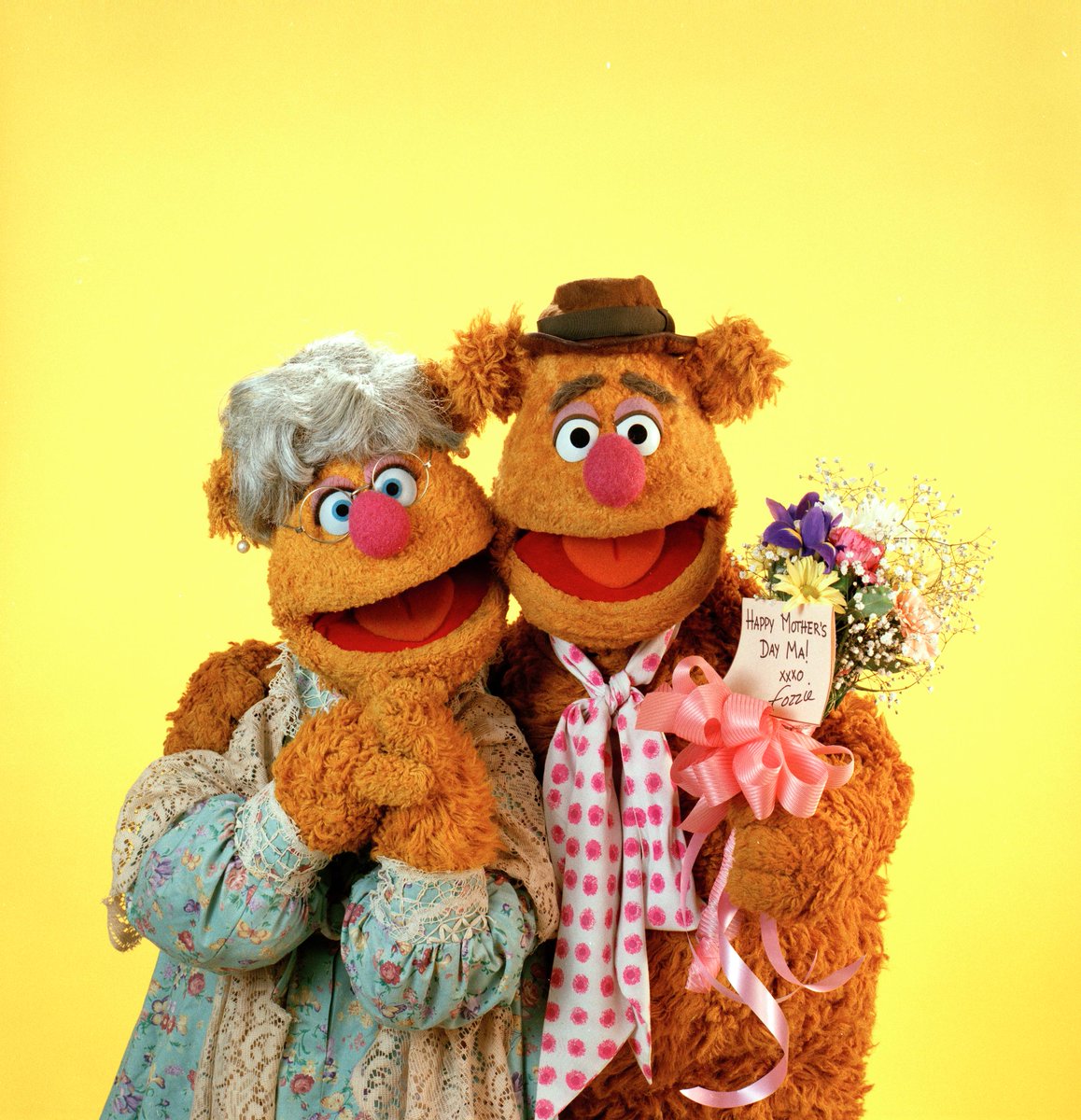 FozzieBear's tweet photo. Happy #MothersDay to my Ma and all the great moms out there! Hope you have the best day ever. Remember: Mom spelled upside down is Wow! Ahhhhh! #WockaWocka! https://t.co/bQc2UMzDZW
