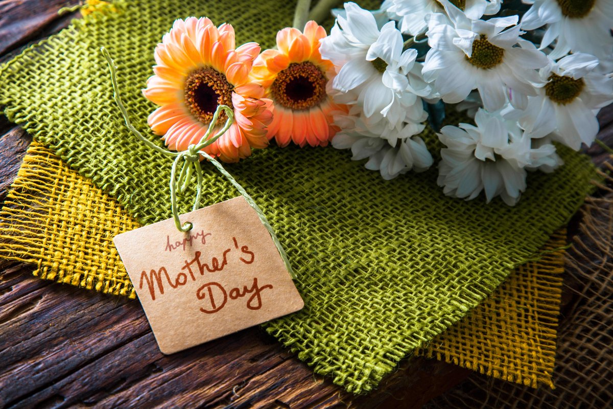 Happy Mother's Day to all the moms, mother figures and soon-to-be moms, from all of us at Ecotrend ❤️