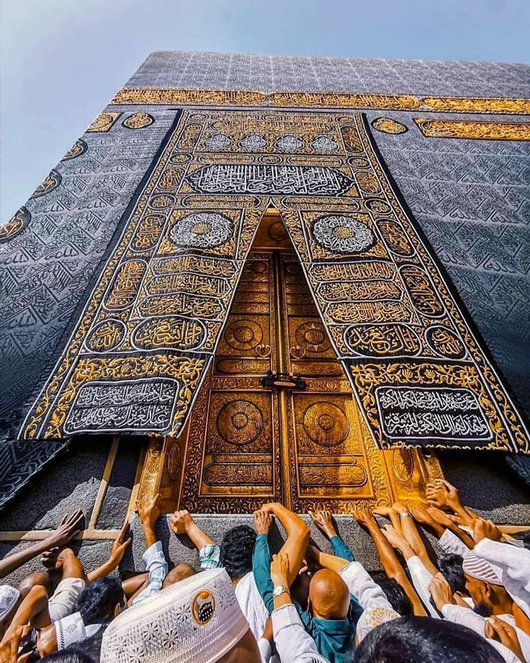 FarazAhmed__07's tweet photo. The world beauty ends here 🕋❤ https://t.co/iYSYGR0bm6