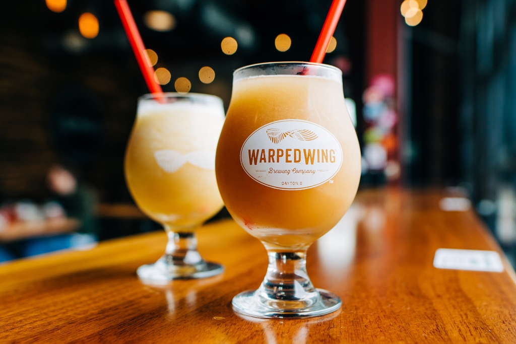 warpedwingboro's tweet photo. Give mom what she wants for #MothersDay... #BeerSlushes 😉
Now pouring on our NEW slush machines!
🍹 Ermal's Peach Slush - #Ermals Belgian Style #CreamAle, vodka, peach schnapps, and peach puree
🍹 Flyer Bourbonade - #FlyerRed American #Lager, #bourbon, tea, lemon & lime juice https://t.co/PUQRTXIwlb