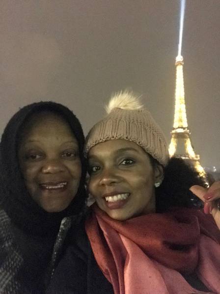 PortalGilMinha's tweet photo. Feliz dia das Mães 🤍 https://t.co/7TUIMl0itZ