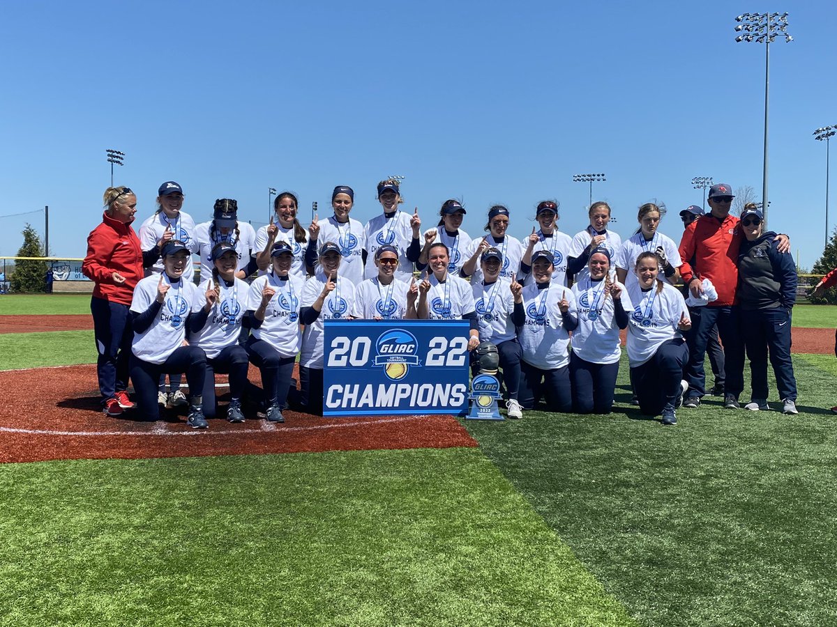 svsuathletics's tweet photo. GLIAC TOURNAMENT CHAMPIONS

@SVSU_Softball rolls to 6-1 win in the GLIAC title game over GVSU to claim automatic bid into the NCAA DII Tournament https://t.co/XimWs2uXNN