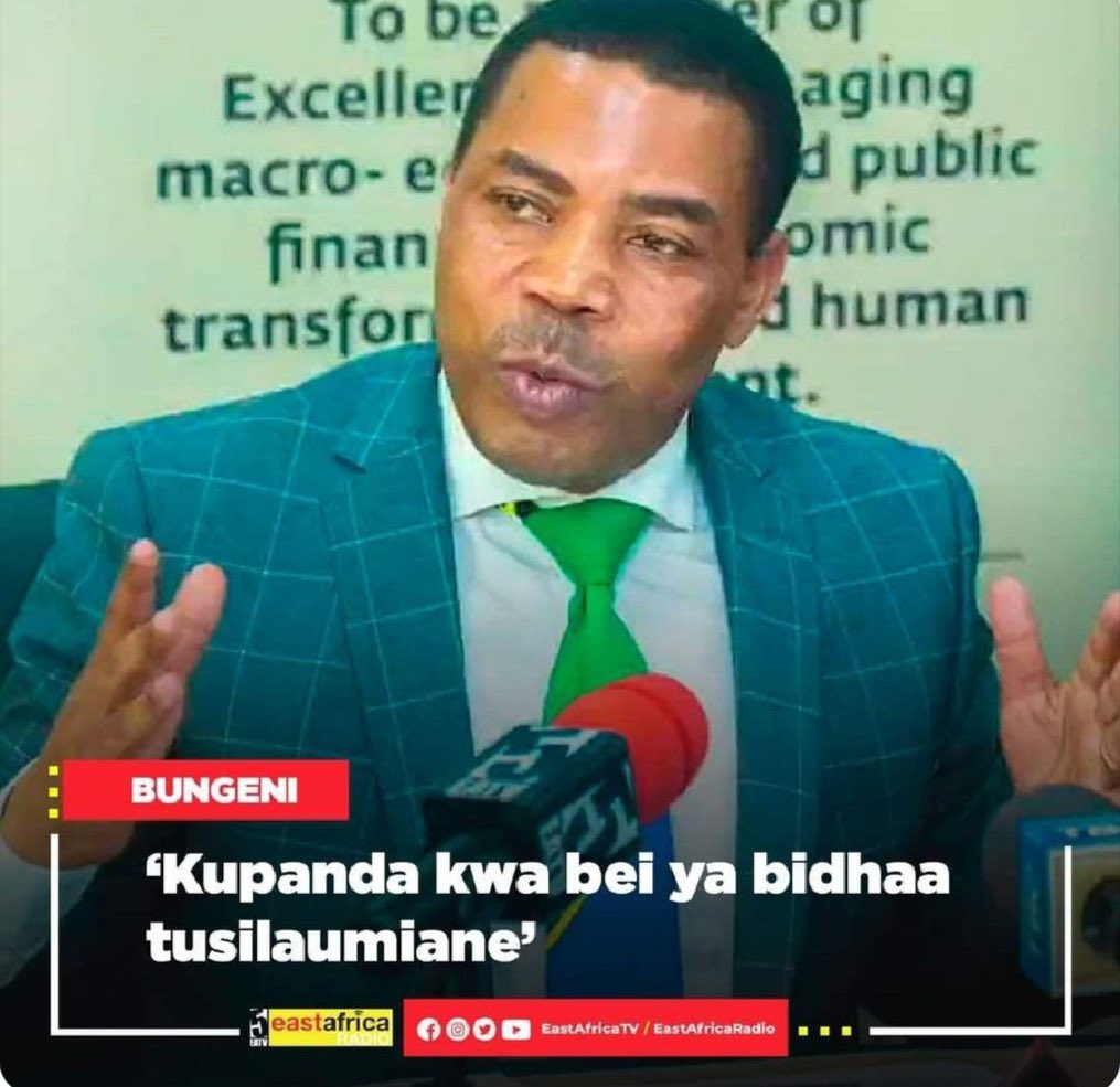 MmbettaJ's tweet photo. @IAMartin_ Halaf #ghafla anakuja na huyu Mheshimiwa anakuambia haya 👇👇👇 zingatia ni msomi "mchumi"🤔🤔 https://t.co/F8yzi4vphn