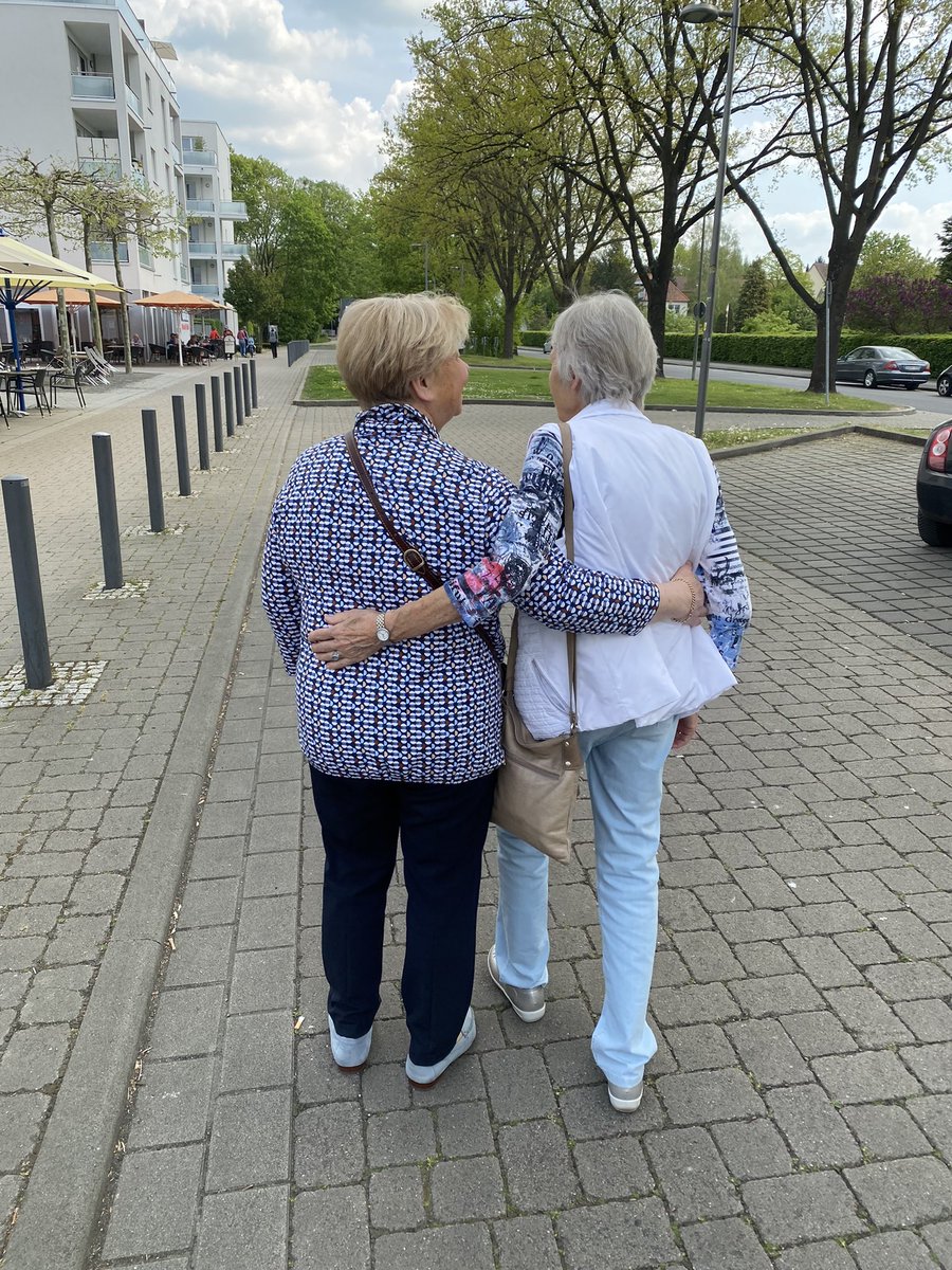 Monikale88's tweet photo. @FlowerGirlsNFT Best Photo from mother‘s day … my mum and my dad‘s girl friend since the divorce of my parents 20 years ago 🥰 https://t.co/KcR4KW5YrT