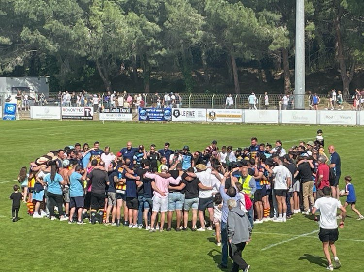 davidbret66's tweet photo. Jour de #Victoire à #canetenroussillon
Après les cérémonies officielles, fier d'avoir assisté avec @LodaStephane à la victoire de mon ancien club, la #Salanque Côte Radieuse XV #SCRXV en 32ème de finale du #Championnat de #France!
@FranceRugby #rugby #XV #rugbyamateur #rugbyXV https://t.co/tKCxGkIjvg
