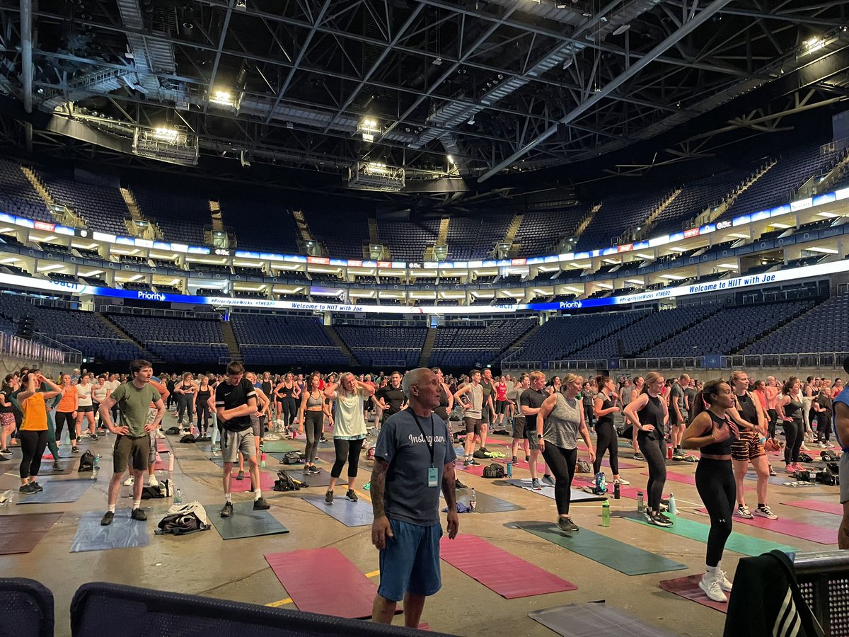 c_hartland's tweet photo. What a work out for everyone who attended (not for me tho 😉 but did walk on stage as had to be done obvs !) at the @TheO2 with @thebodycoach
I had the pleasure of meeting #JoeWicks - what an absolute legend
#PriorityJoeWicks #SwallowProductions #ReactorGroup #liveevents https://t.co/XqqGBCpYM6