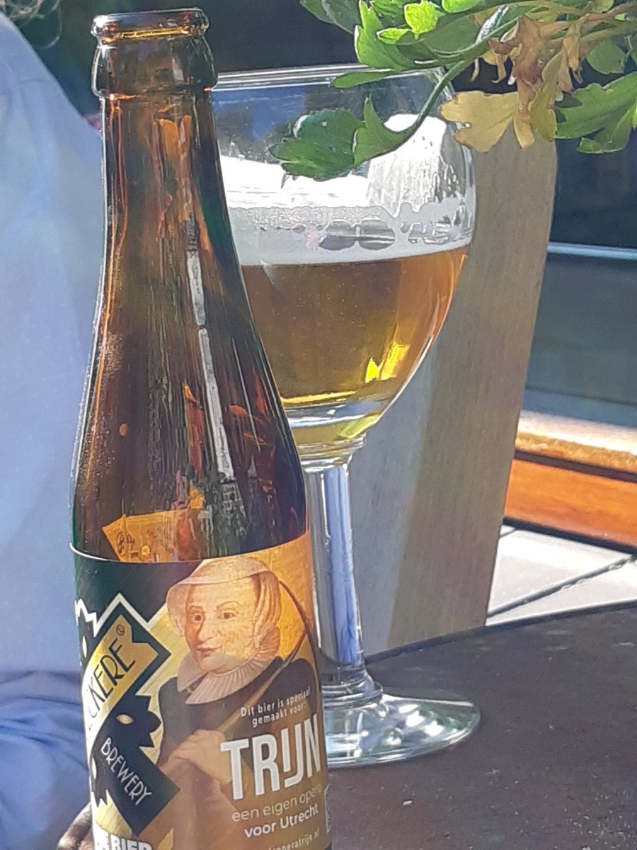 Hoe kun je een #Trijn repetitiedag nou beter afsluiten dan met een #Trijn biertje... <a href="/DeLeckere/">De Leckere</a>