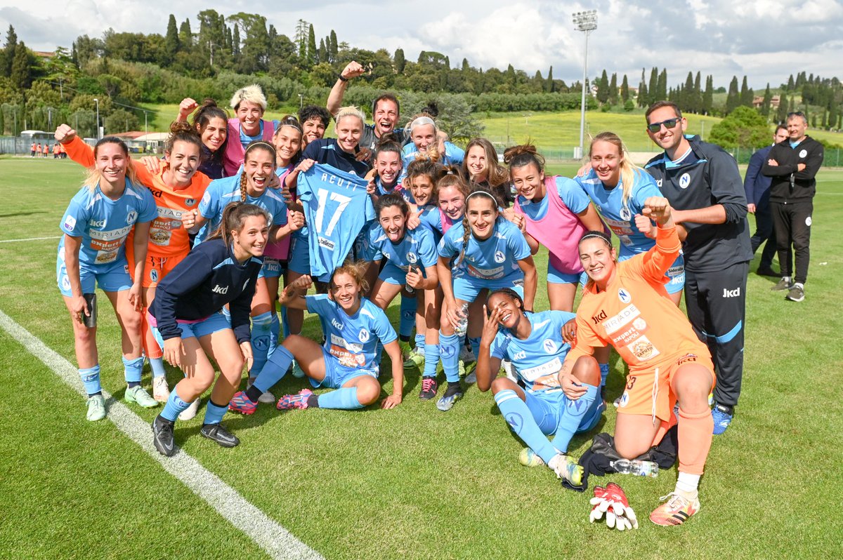 napoli_women's tweet photo. 💙 UN #cuoreAzzurro GRANDE COSÌ!
#NapoliFemminile #SerieAFemminile https://t.co/iVuQdtFzIp