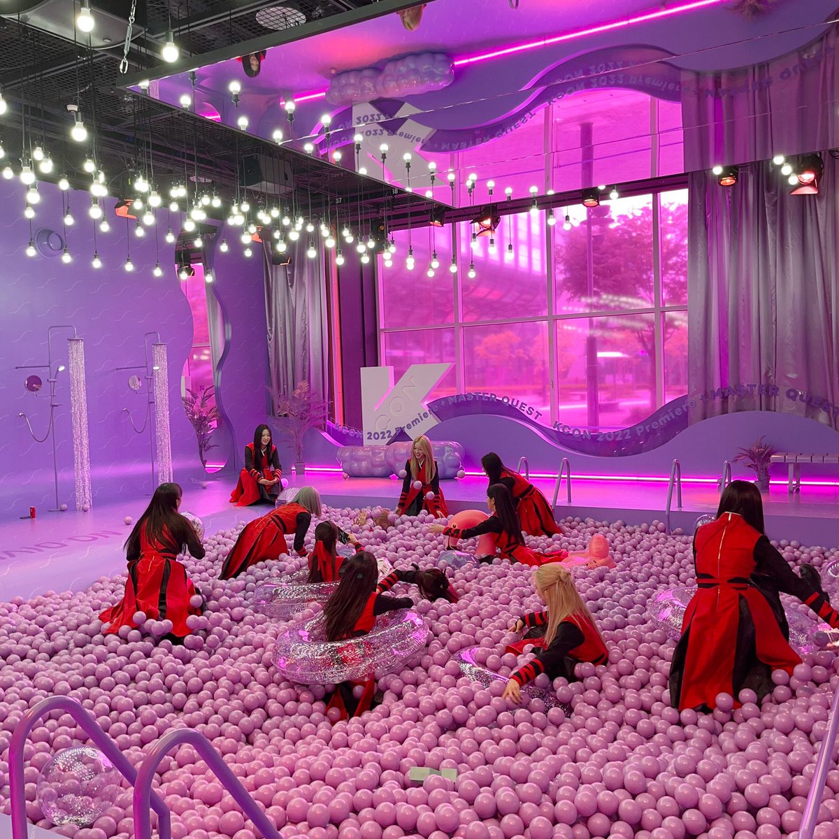 GAINORBlT's tweet photo. rt/like if you stan loona 🌙

heejin
hyunjin
haseul
yeojin
vivi
kim lip
jinsoul
choerry
yves
chuu
gowon
olivia hye

follow everyone who liked &amp; rted and reply to gain more!

#LOONA @loonatheworld https://t.co/QwPb0FjWAu