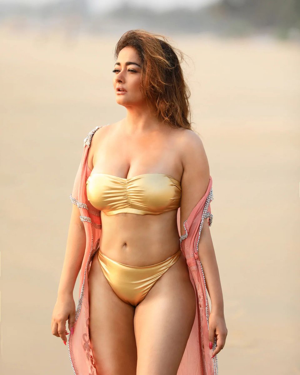 WomenHotness's tweet photo. @KiranRathoreOf1 https://t.co/8Hfhsqm7bA