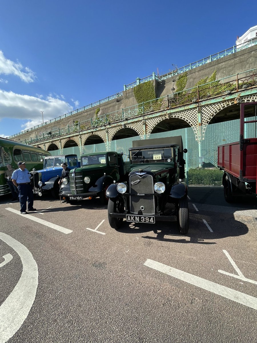 nakedfloors's tweet image. Great display of #Vintage Commercial Vehicles at Madeira Drive #HCVS #Brighton Run today. 
They don’t make them like they used to!