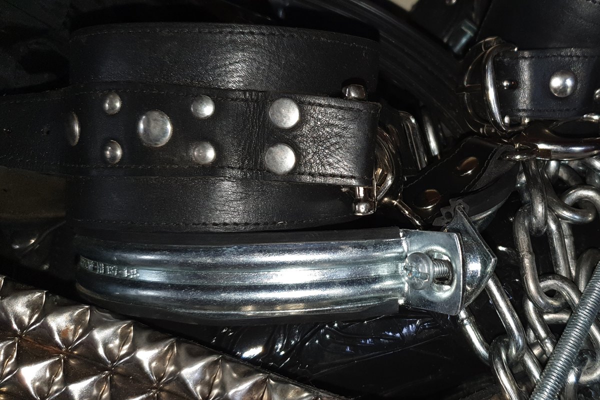 femdomsis's tweet photo. We are not kidding. #bdsmExtreme #extremeFemdom #bdsmExtreme #extremeBDSM #bdsmTorture #femdoms #prodomme #prodommesession #dominatrix https://t.co/H1auW9oq4f