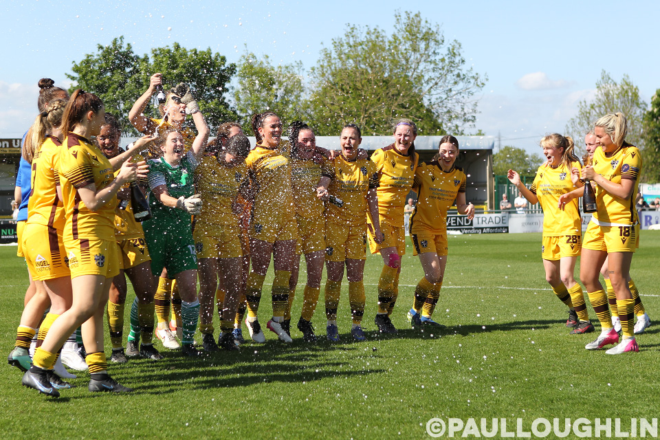 paulloughlin's tweet photo. @SuttonUtdWomen 2021/22 Champions!!! (@suttonunited @NordenTiles @NordenBathrooms) https://t.co/OhpVYH3pM0
