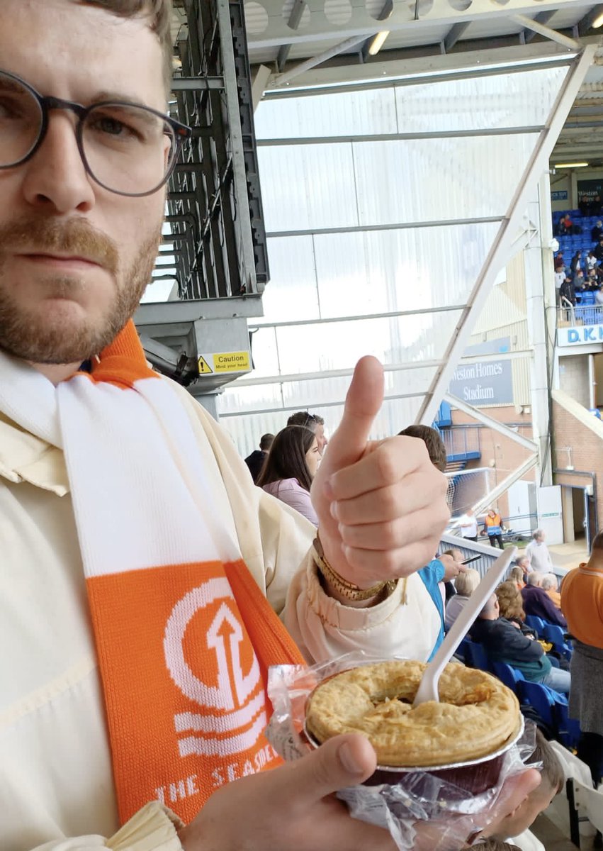JackFallon24's tweet photo. Rubbish game. Good season. Decent pie.

Onward 🍊 

#UTMP https://t.co/nsCAmuHHFG