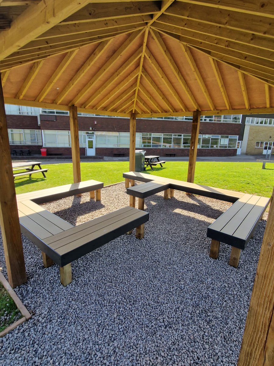 With a Heat Wave on the way ☀️🌞😎 it's the perfect time to get some stylish seating added to the shelter next to the rear 3G pitch and fields <a href="/officialCHS/">CHS</a> 👏 thanks again to <a href="/MrPowellCHS/">CHS Design & Technology</a> ⚒