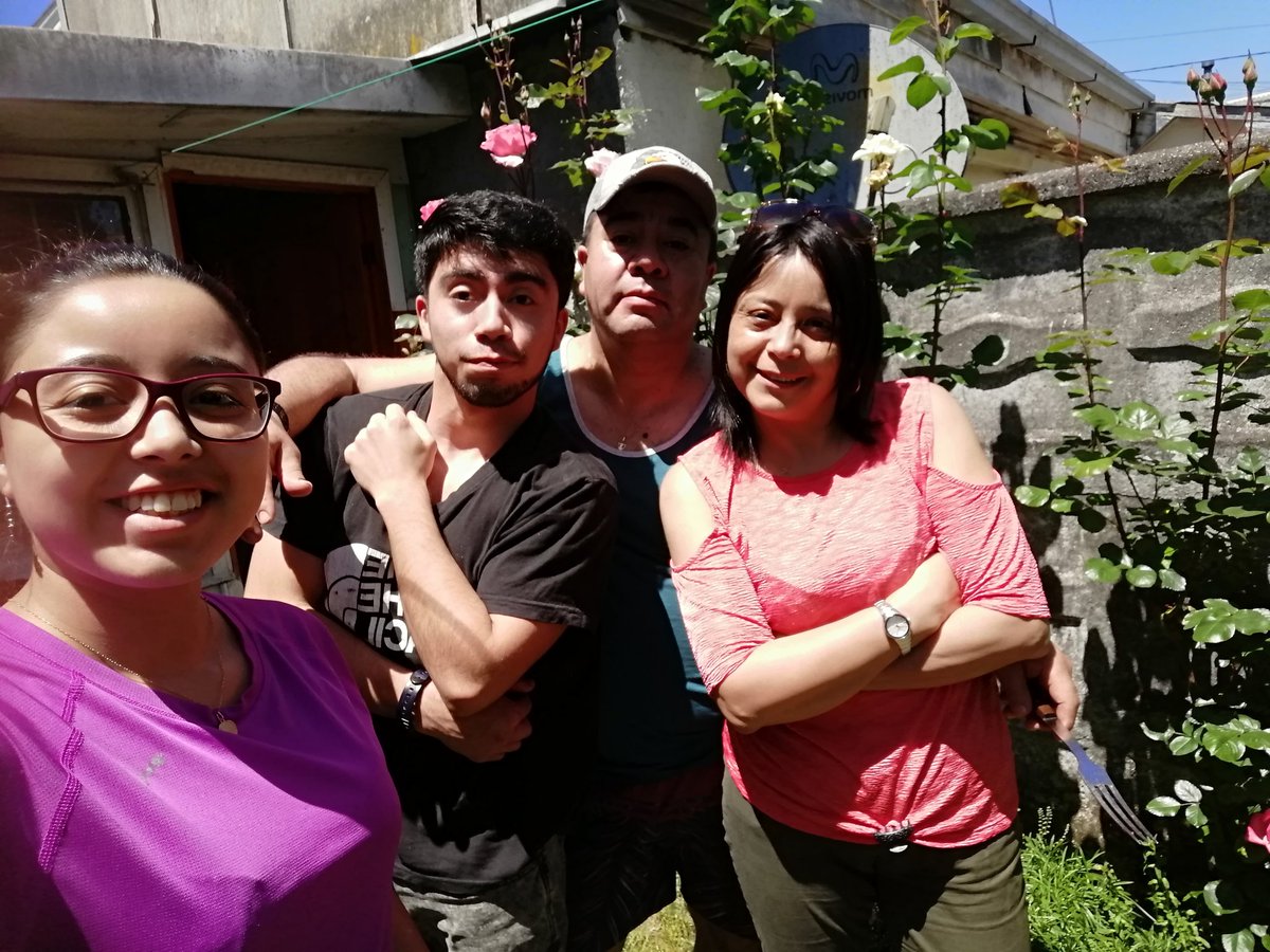 matrix_021's tweet photo. #Alerta @rodrigosepu  Feliz dia a mi  esposa  y madre que la Amamos mucho a  carola sube desde Concepción https://t.co/WHIj87MVQq