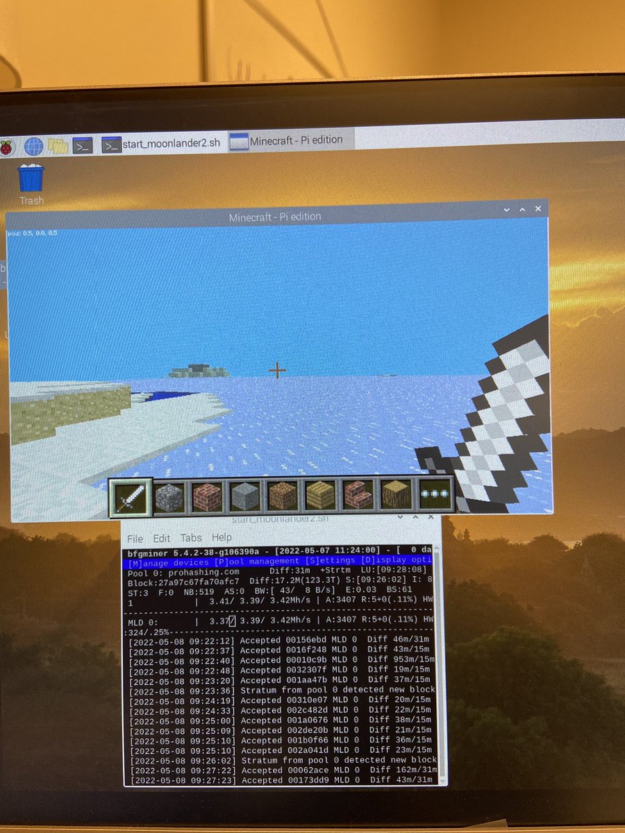 Duke0fCrypto's tweet photo. Double #mining today #minecraft #ltc #solomining @ProHashing @FutureBit #moonlander2 https://t.co/B1W6SmCXes