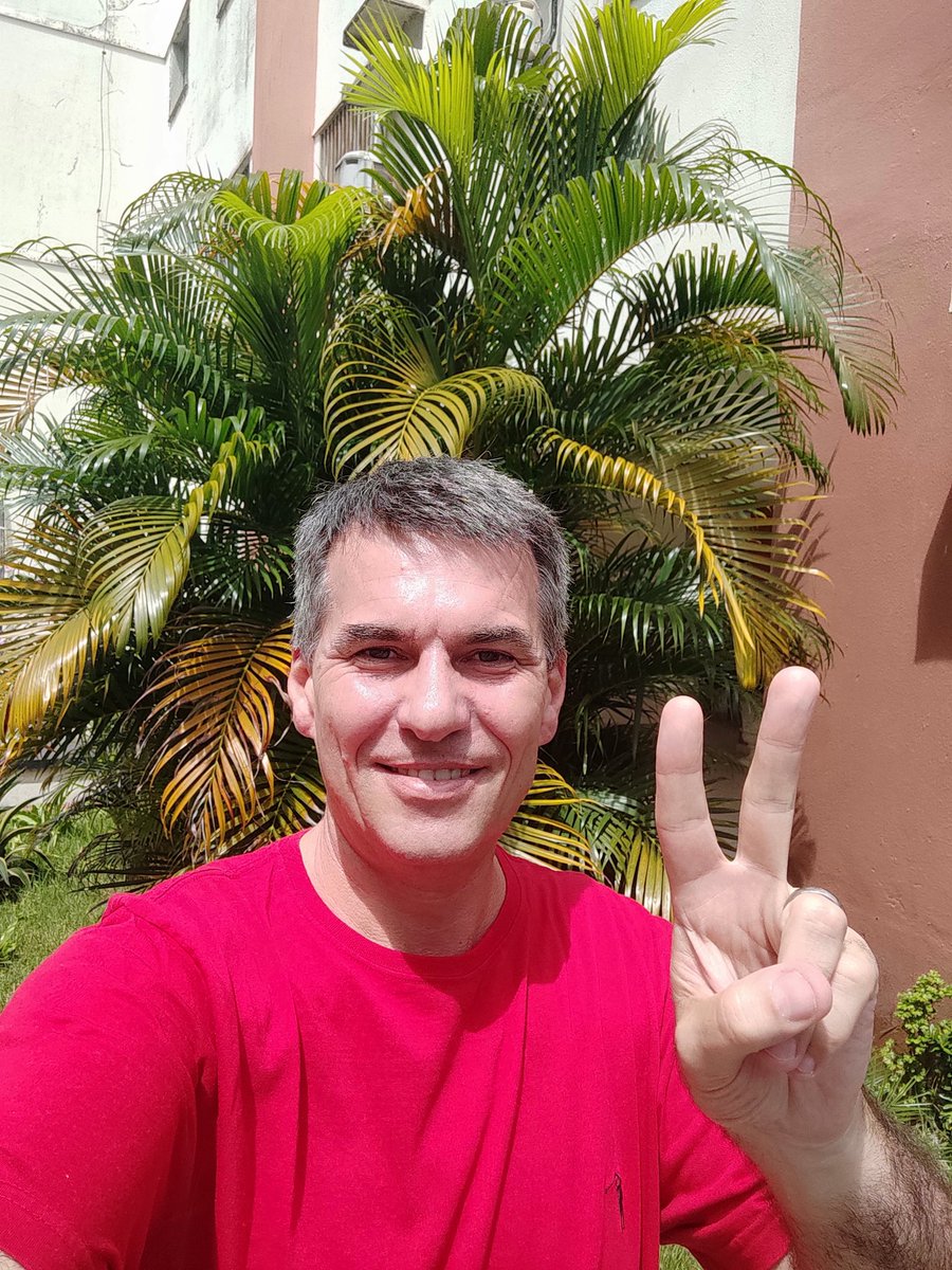 JDeluchey's tweet photo. A la victoire! Au Brésil, avec la #NUPES
#directionmatignon
#Melenchon1erMinistre https://t.co/coaLb5edL3