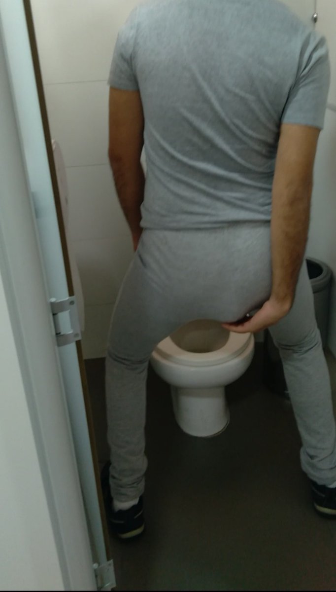 Sweatpantsdiap1's tweet photo. Opps i didn't have time again, I'm going to do it in the pants https://t.co/jqhKnffXXb