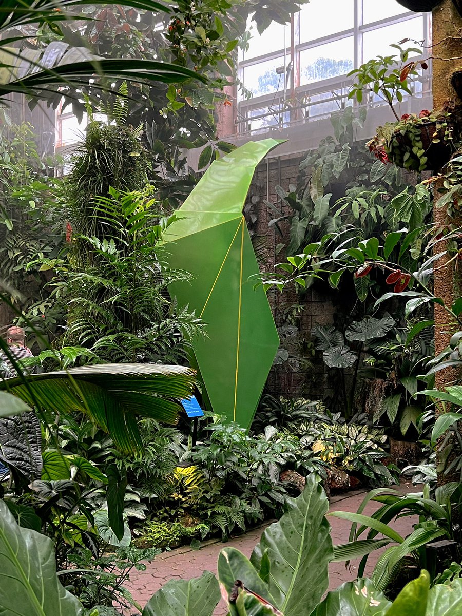 sarnew35's tweet photo. the new origami exhibit at ABG 🌻 https://t.co/gZ15CQfKSV