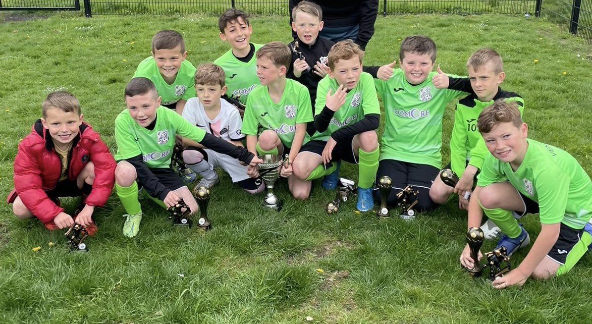 Venny_JFC's tweet photo. After a rocky start to the year, we proudly ended the season as League Runners-Up and Cup Winners. The smiles I got today was worth all the hard work. Let’s see what the next few weeks holds but if this is our last day as a team, I leave as one proud manager. Up the Venny🏆💚🖤🏆 https://t.co/hAReQrsAgS