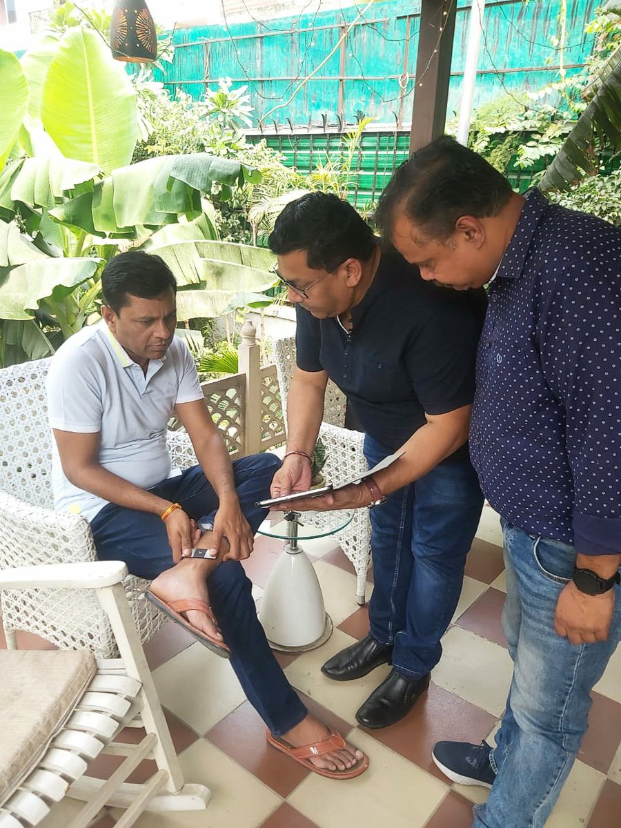DineshK73121794's tweet photo. Healthy Meeting with IPS officer of Delhi Police Sh. R.P. Meena ji.
First US-FDA Approved Personalised #KardiaMobile 6 Lead ECG Device, Care heart ♥ at home in just 30 seconds
#heartcare #ECGathome
DM 📲 9958485548 WhatsApp for Know more ABOUT #EPLIMO https://t.co/Nik3pzExg1