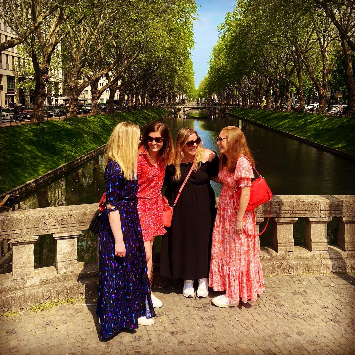 emmastorey81's tweet photo. The BEST weekend with my girls…. From the @SkySportNews studios to Düsseldorf! ❤️ #SSNGirlsForever https://t.co/0gHQN8ikpl