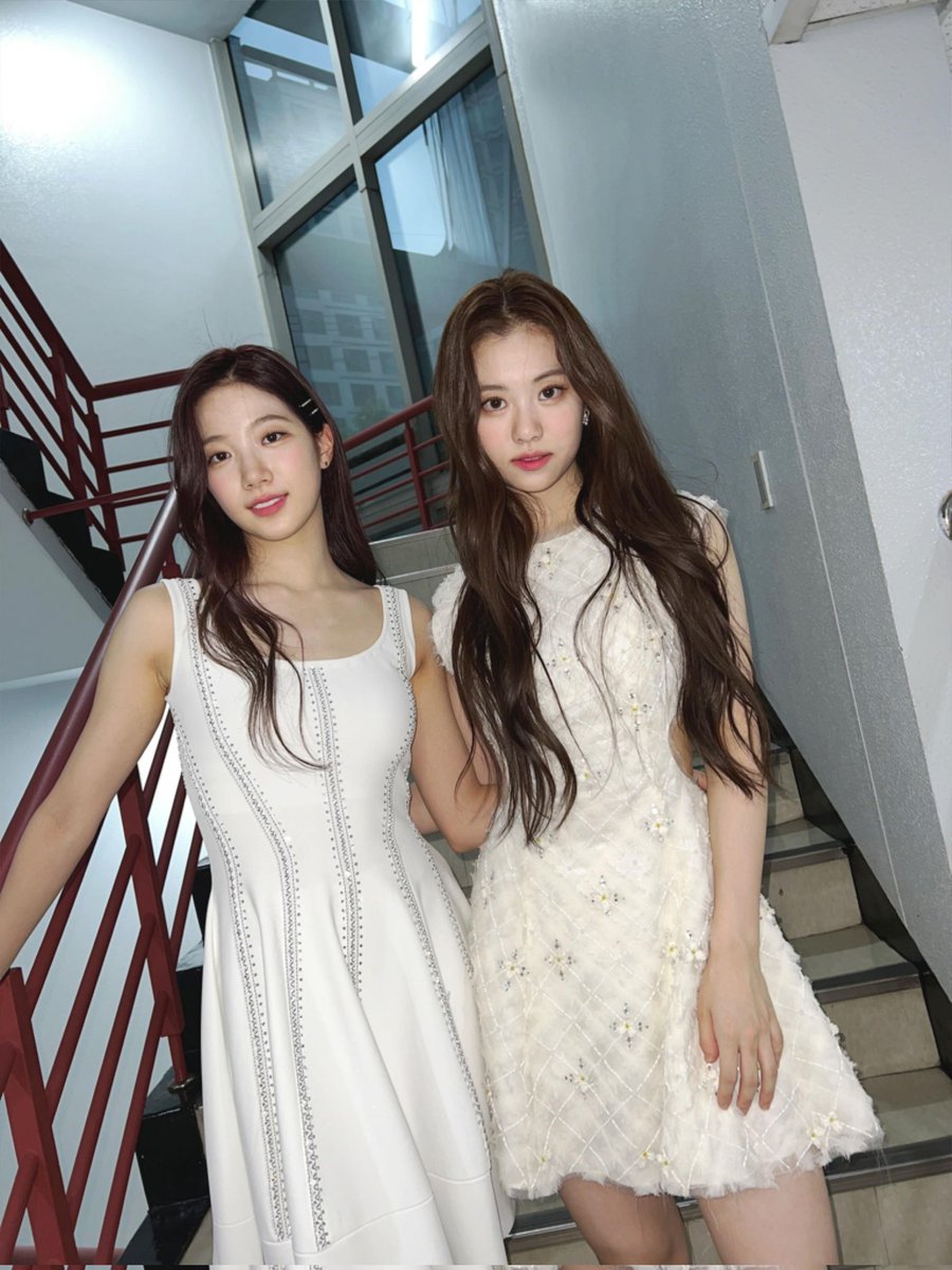 elsserafim's tweet image. KAZUHA AND GARAM!! 🦢🐰