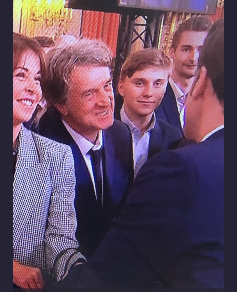 BASTIACCIU's tweet photo. Chercher un protecteur puissant, prendre un patron,
Et comme un lierre obscur qui circonvient un tronc
Et s’en fait un tuteur en lui léchant l’écorce 
(Edmond Rostand) https://t.co/S6O7Ib8Ukc