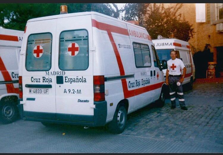 juampy654's tweet photo. Hoy es el #DiaMundiaCruzRoja.
No puedo dejar pasar esta oportunidad para recordar aquellos inicios en @emergenciasCREM junto a @JesusMadorran, @maribelencabo y a muchos grandes amigos . https://t.co/oqGGKCjlBG