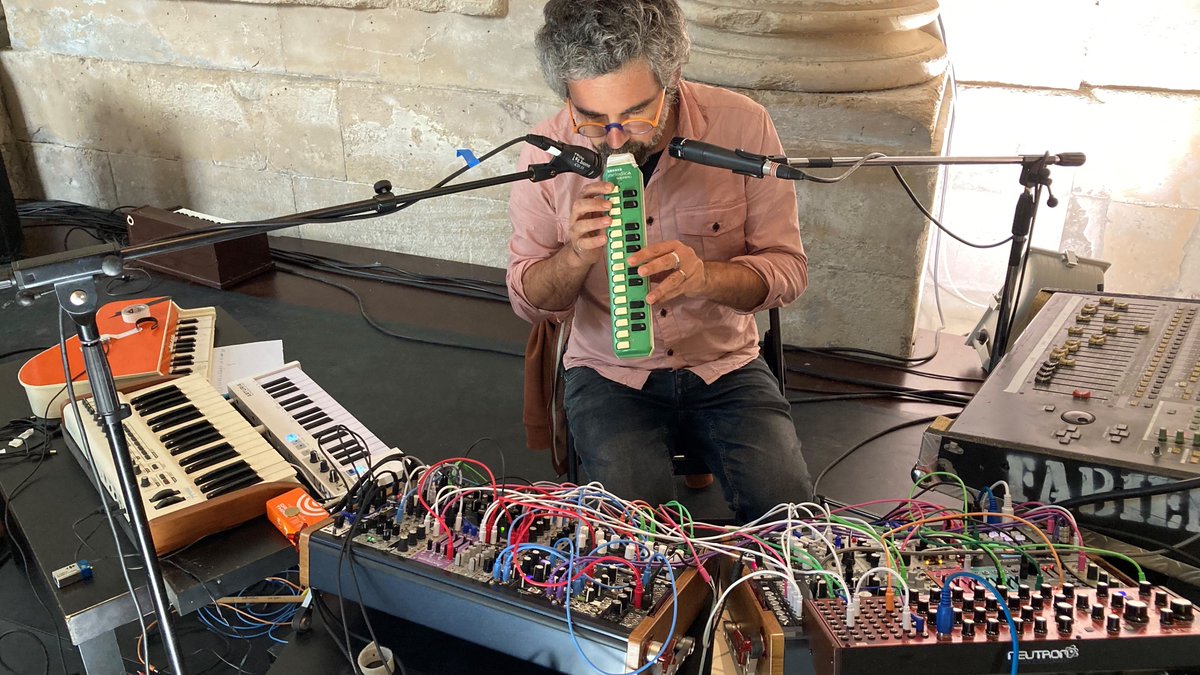 ~ Entrée libre ~
Aujourd'hui le musée est gratuit !
Une promenade dans les collections s'impose en famille ou entre amis. 😉
A 15h, venez tous faire la sieste dans l'exposition "Gérard Traquandi" intervention artistique et musicale de @perigvillerbu 
👉 mba.caen.fr