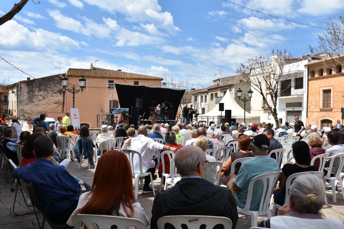 Avui #Torredembarra ha recaptat fons per #Ucraïna amb un concert ➡️«Junts amb Ucraïna»

Gràcies a t@ts!

📷 Anna F.