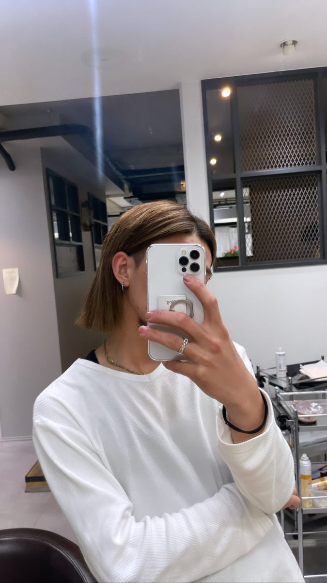 23fxxk's tweet photo. ボブに切ってlipを開けた記念すべき日だよ今日は！
lip rip amen... https://t.co/UUCxZWXWzw