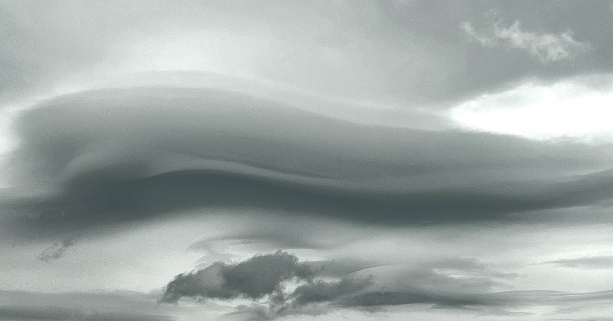 CbarCommCycle's tweet image. Soft weather approaching.. better pedal quicker
#photooftheday 
#atlantic 
#cloudscape 
#softday