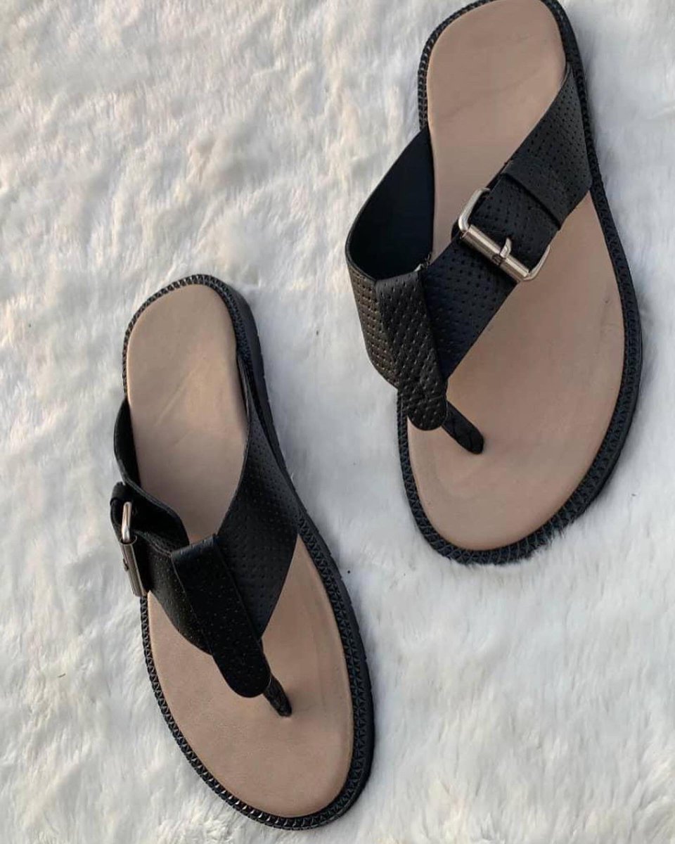 FirstRate_Shoes's tweet image. Your favorite Shoe plug is here🔥🔥👌... 1st frame 5k 
2nd frame 3500 Only Contact us via ☎️ 07032888205 or Send a DM... Thank you! @_najib_aa