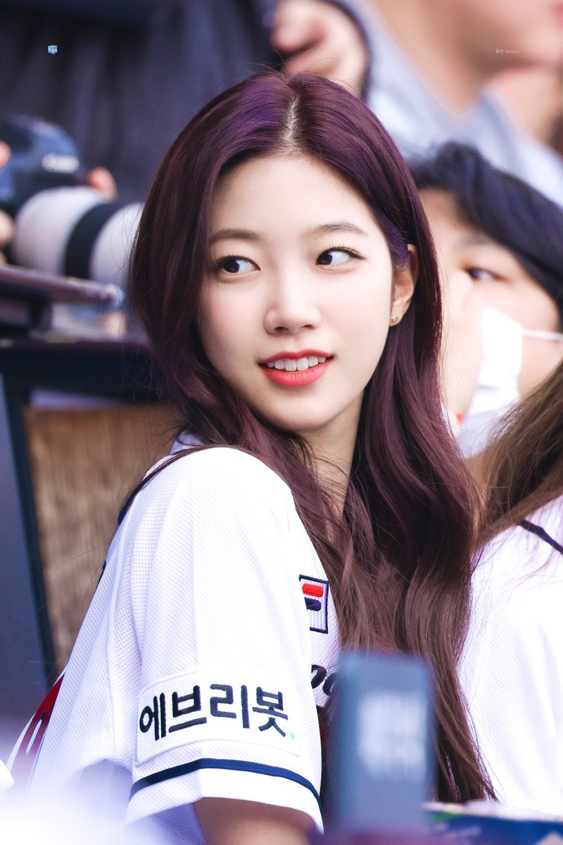 220507 ⚾️#KAZUHA #카즈하
#LE_SSERAFIM #르세라핌