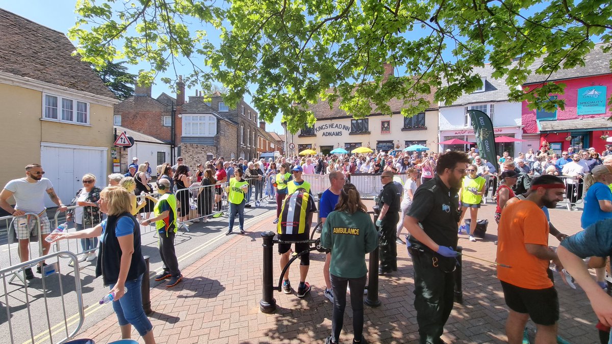 GizmoEvents's tweet photo. Absolutely fantastic atmosphere here at the #Woodbridge10k finish line! 👏 

Well done to all of today's runners! You're all fab and have really nailed it!

#10k #Woodbridge #suffolk https://t.co/EnhKLsk2of