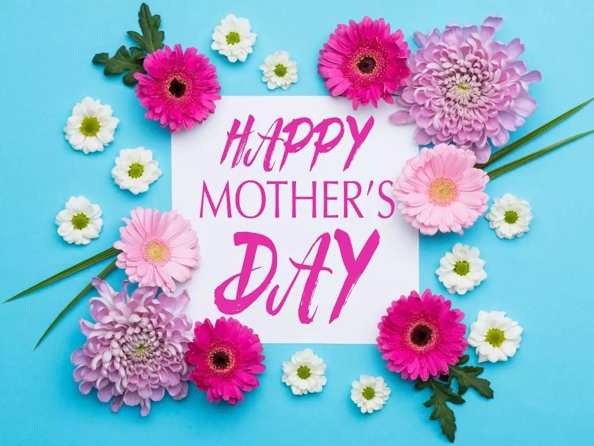 MT_Sicard's tweet photo. To all the Moms out there, have a wonderful day today! You make the world a better place. https://t.co/AlQshTpdQY