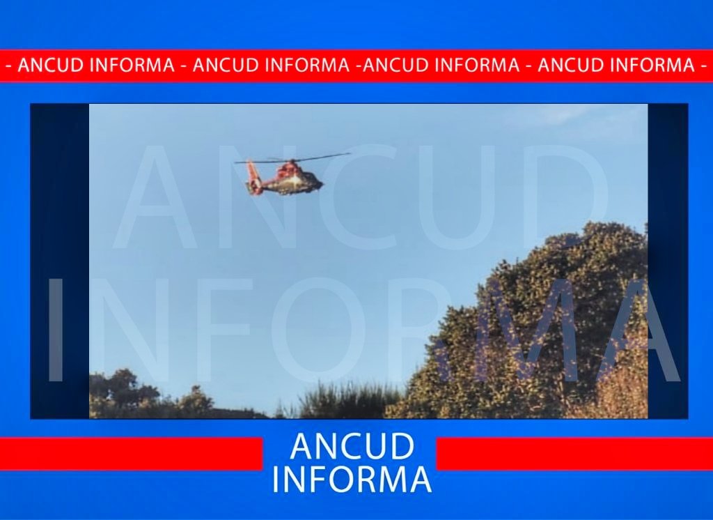🔴#Ancud: Equipos de emergencia y vecinos, durante la noche se mantuvieron en el lugar, continúan trabajando arduamente en Playa Rosaura, en búsqueda de menor de 9 años. Condiciones meteorológicas serían favorables esta jornada, permitiendo mayor intensidad de búsqueda. #Chiloé
