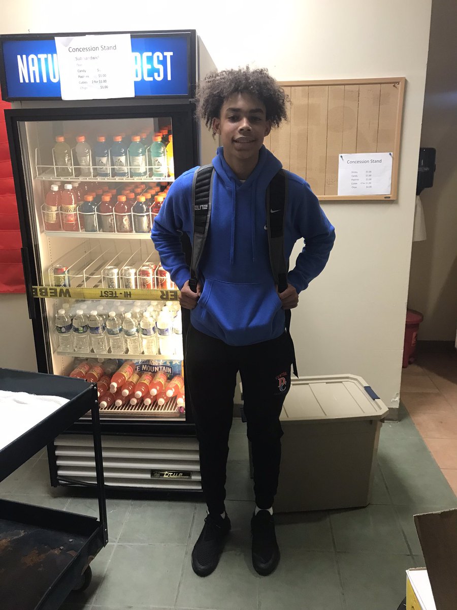 Justin Pendleton the best sophomore point guard in the Quad cities….Does it all……smooth and confident…..HYBT Mayday shootout MVP of 17u Division