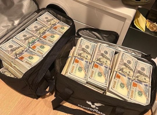 mrmandela01's tweet photo. Depression for men starts when you are hardworking but still broke and all you see on social media are women saying  broke men ain't shit,broke man dnt deserve sex,i will never marry a broke men,a man must provide.just saying

#asaprocky #Sdumo #dabula #HillaryGardee #MothersDay https://t.co/hTApF3YIGe