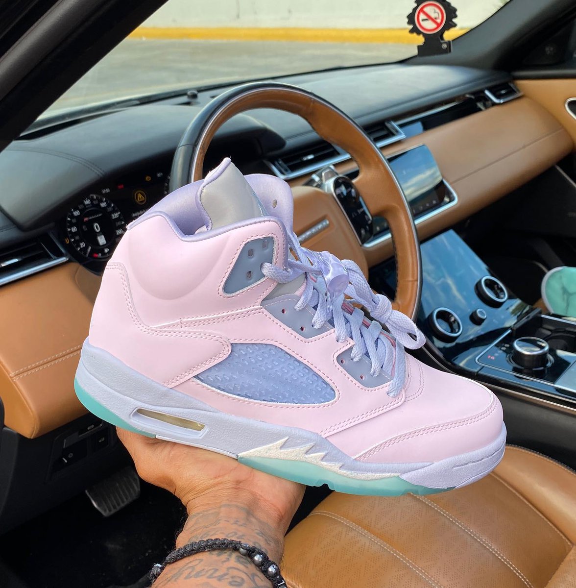 CaminoTV's tweet photo. La Raffle pour la Jordan 5 "Easter" 💟

Lien https://t.co/3V80LMquyM (209€) https://t.co/jXsL7a3cSO