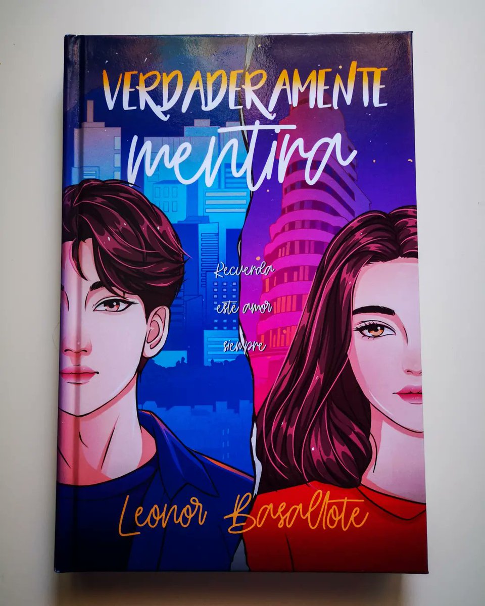 No sé si seré capaz de captar en una foto lo precioso que es "Verdaderamente mentira" en tapa dura. 😍😍📖
Lo que está claro es que no necesitan filtros para brillar. 🥰😊
amazon.es/dp/B09YQMVR6X
