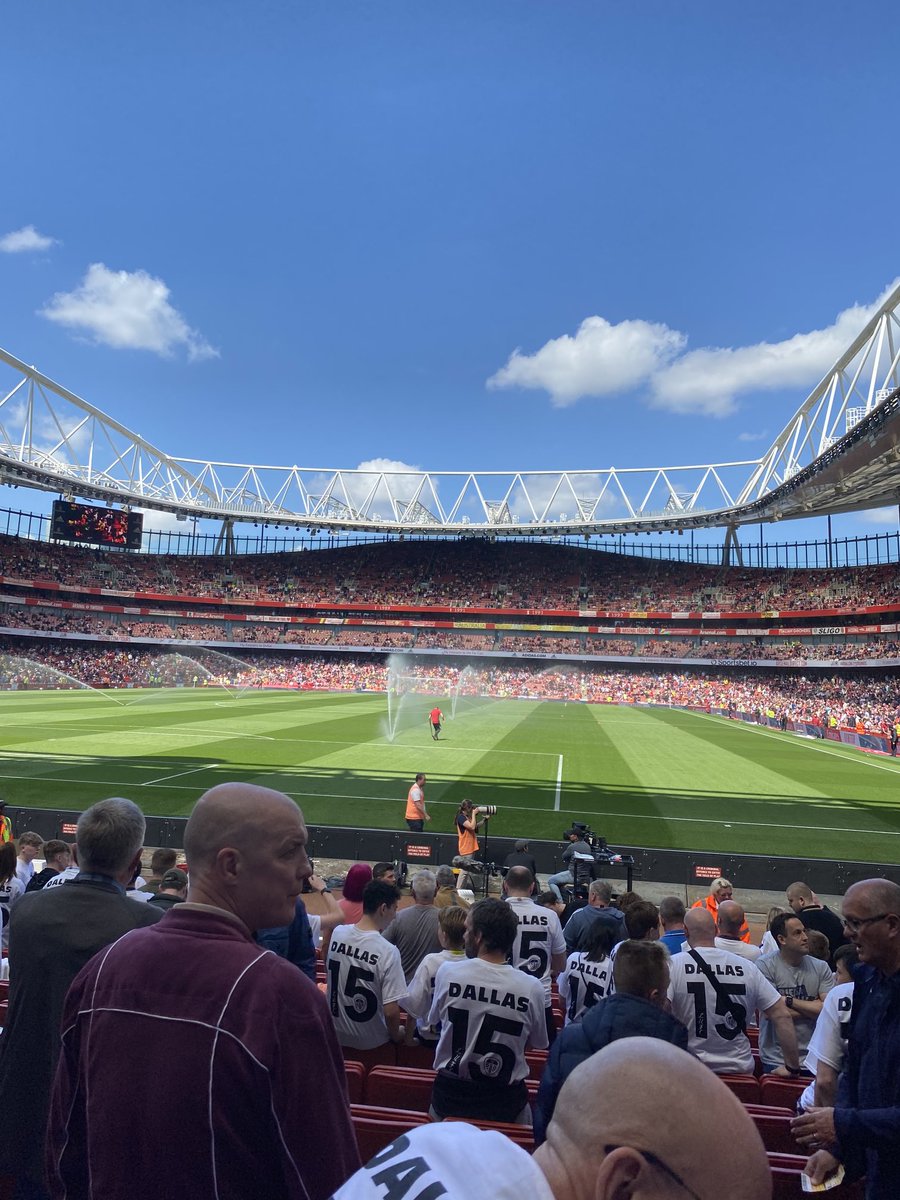 PoeyHmwfc's tweet photo. Arsenal away, come on Leeds #takeapoint https://t.co/asZ0zuEH6h