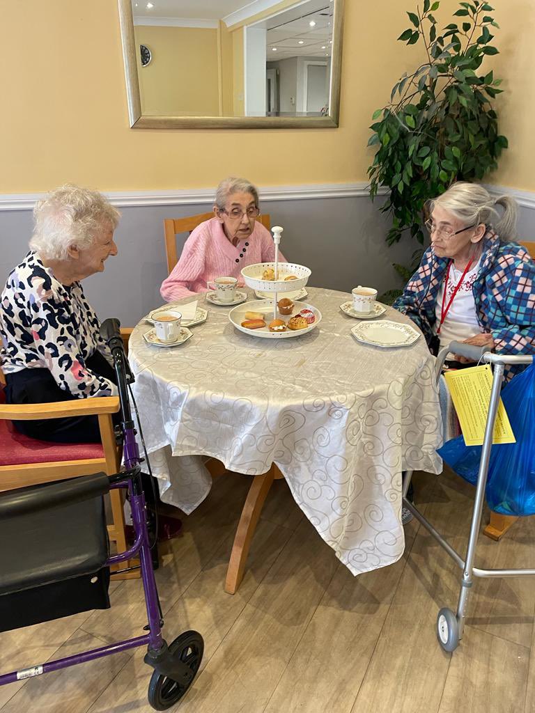 BykerHallCare's tweet photo. This week our residents at #BykerHall have enjoyed an #AfternoonTea and a Domino’s afternoon with a shandy 🍻

#newcastle #carehome #activities https://t.co/uHsgxXJMxJ