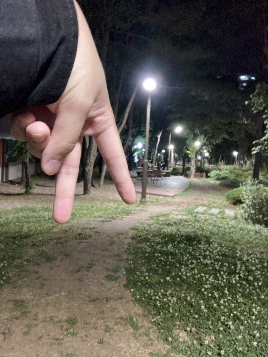 kdol9999's tweet photo. @tracer_terra 나에게 런닝이란? 하루를 정리하는 시간입니다!          @gimsuji00 @zxcv5314 @cyvnclaire https://t.co/T7rvJRAxOW